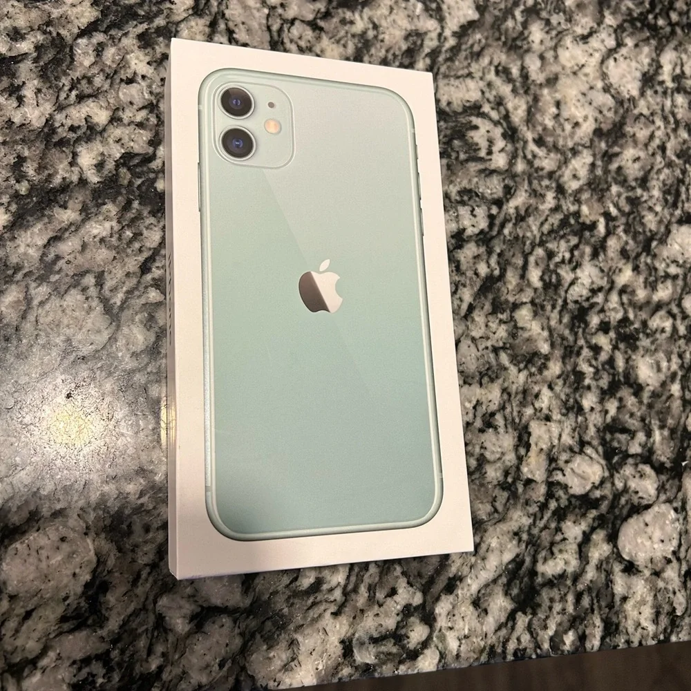 Apple iPhone in Light Green
